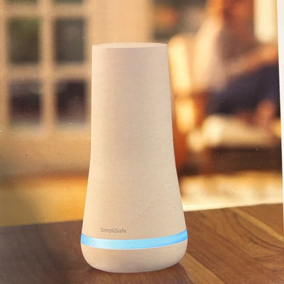 SimpliSafe Security system - Picture 2 of 6